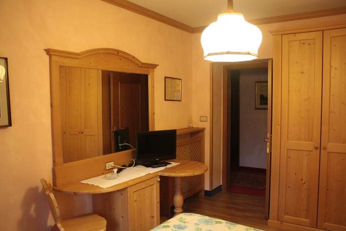 Imagen de la habitación del Hotel Primiero. Foto 19