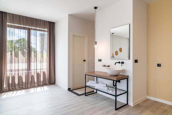 Imagen de la habitación del Hotel Primorski. Foto 2