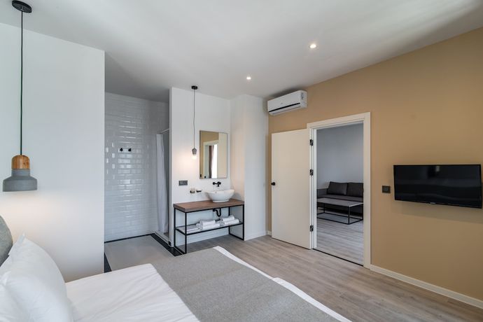 Imagen de la habitación del Hotel Primorski. Foto 10