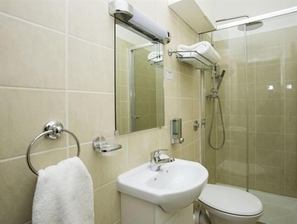 Imagen de la habitación del Hotel Primrose Guest House. Foto 7