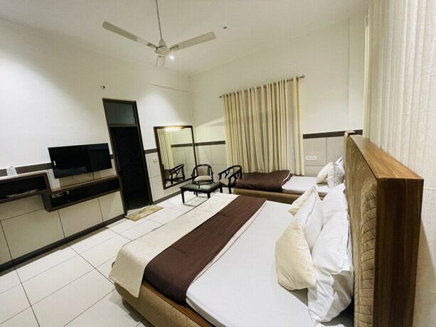 Imagen de la habitación del Hotel Primrose Regency. Foto 6