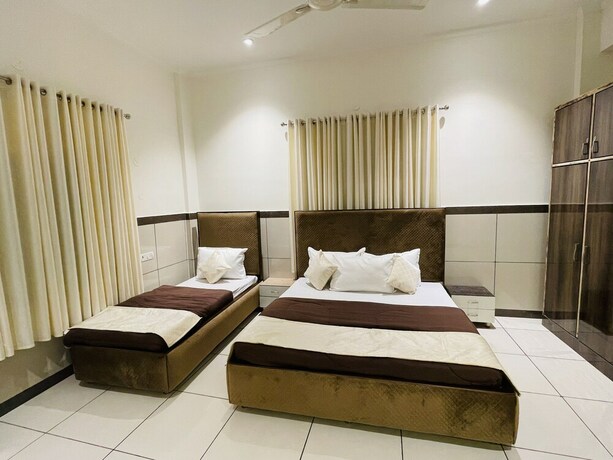 Imagen de la habitación del Hotel Primrose Regency. Foto 8