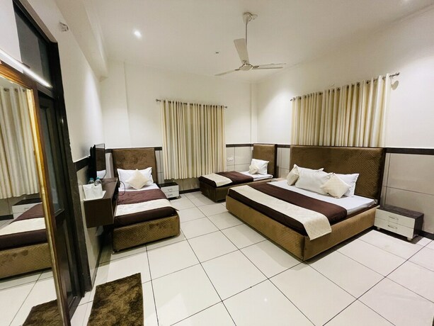 Imagen de la habitación del Hotel Primrose Regency. Foto 15