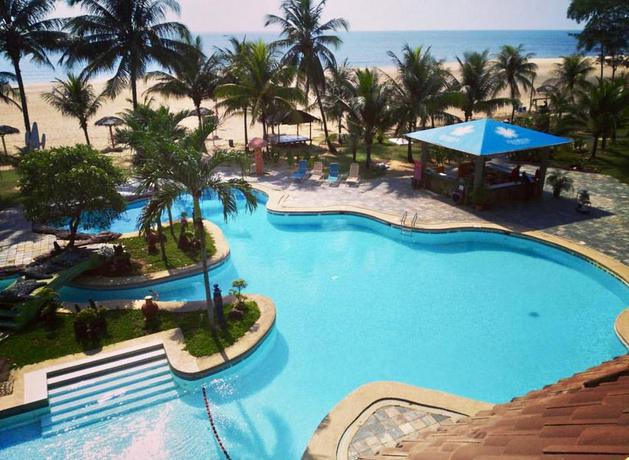 Imagen de la piscina del Hotel Primula Beach. Foto 18