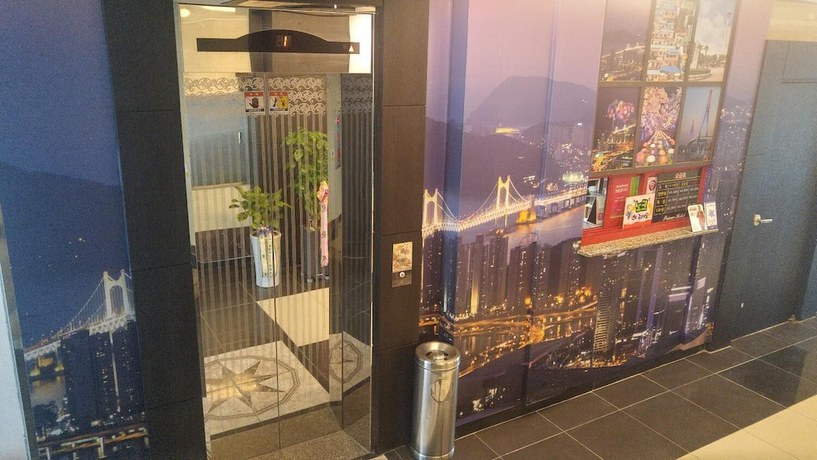 Imagen de los interiores del Hotel Prince, Busan. Foto 20