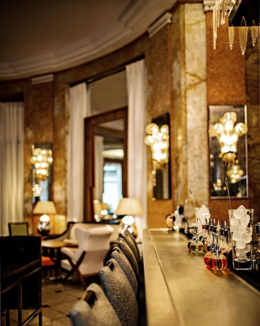 Imagen del bar/restaurante del Hotel Prince De Galles, A Luxury Collection , Paris. Foto 1