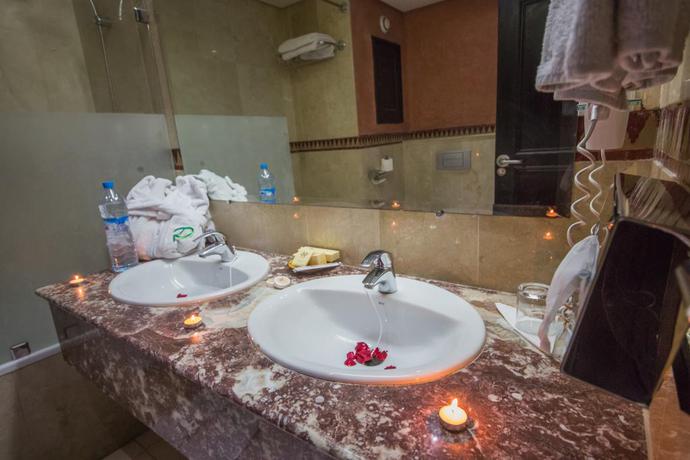 Imagen general del Hotel Prince De Paris. Foto 16