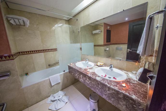 Imagen general del Hotel Prince De Paris. Foto 17