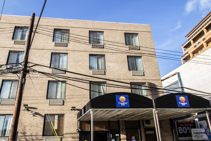 Imagen de los exteriores del Hotel Prince Flushing. Foto 16