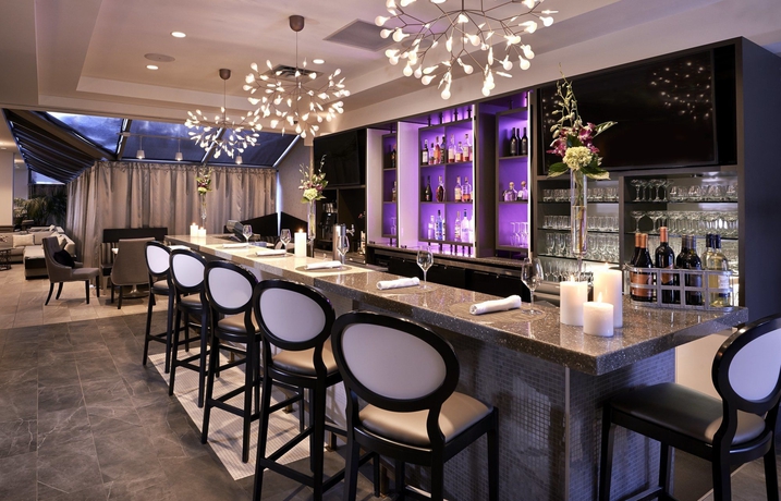 Imagen del bar/restaurante del Hotel Prince George. Foto 5