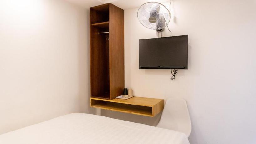 Imagen general del Hotel Prince, Go Vap District . Foto 2