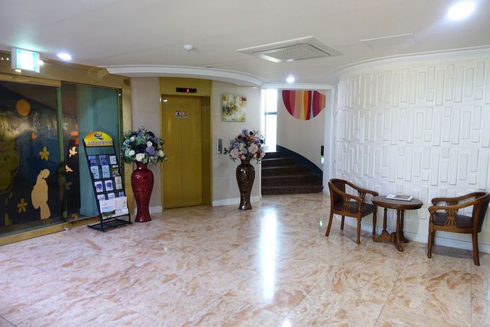 Imagen de los interiores del Hotel Prince, Goseong. Foto 19