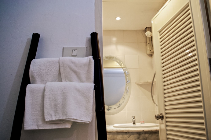 Imagen de la habitación del Hotel Prince House. Foto 4