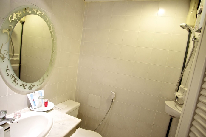 Imagen de la habitación del Hotel Prince House. Foto 8