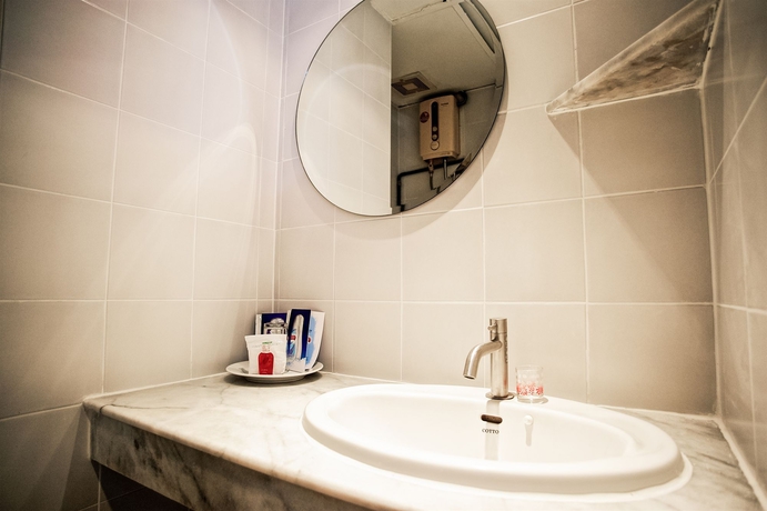 Imagen de la habitación del Hotel Prince House. Foto 14