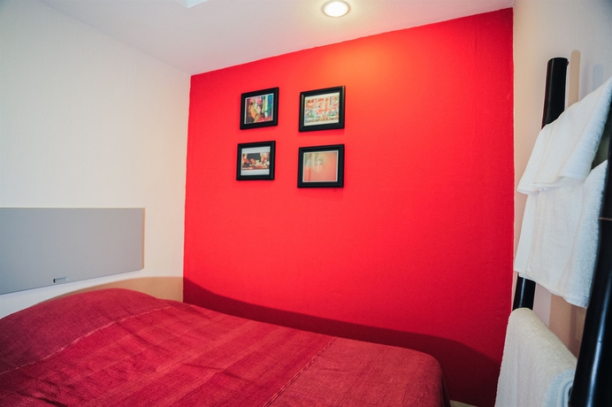 Imagen de la habitación del Hotel Prince House. Foto 15