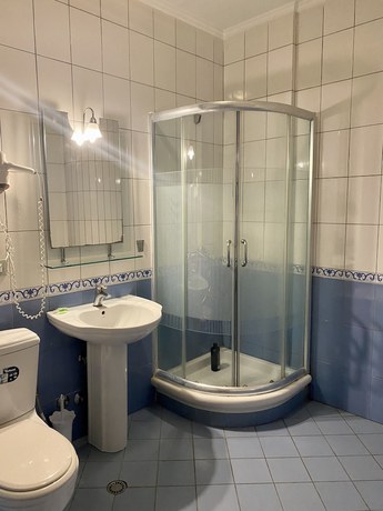 Imagen de la habitación del Hotel Prince, Kamëz. Foto 3