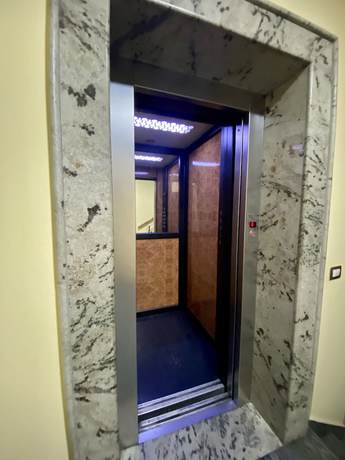 Imagen de los interiores del Hotel Prince, Kamëz. Foto 18