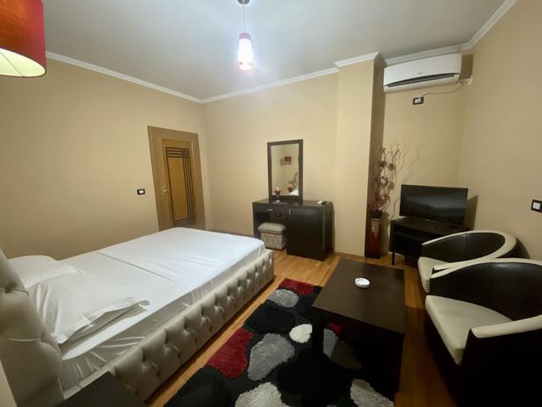 Imagen de la habitación del Hotel Prince, Kamëz. Foto 13