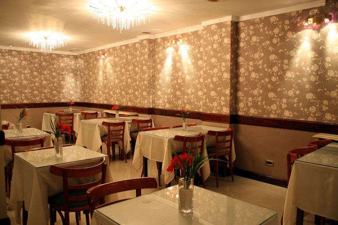 Imagen del bar/restaurante del Hotel Prince, Mar del Plata. Foto 5