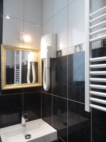 Imagen de la habitación del Hotel Prince Monceau. Foto 2