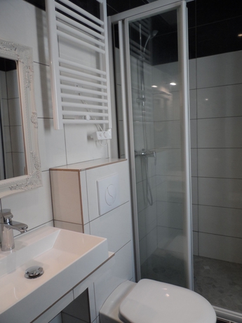 Imagen de la habitación del Hotel Prince Monceau. Foto 5