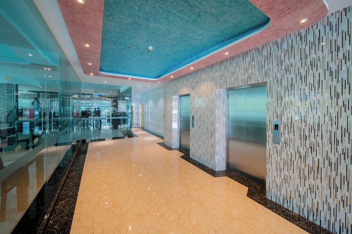 Imagen de los interiores del Hotel Prince Palace Hotel Pattaya. Foto 14