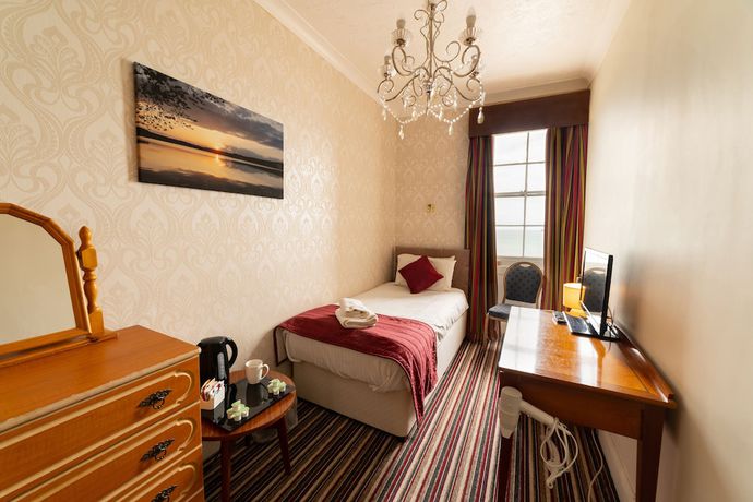 Imagen de la habitación del Hotel Prince Regent. Foto 7