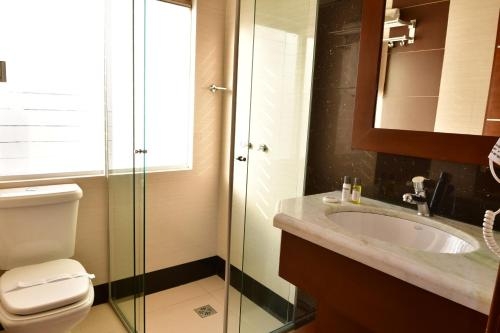 Imagen de la habitación del Hotel Prince, Santa Cruz. Foto 7