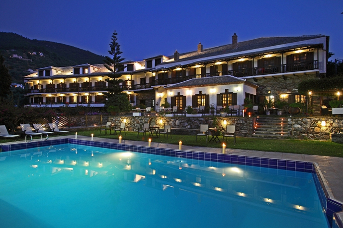 Imagen de la piscina del Hotel Prince Stafilos. Foto 14