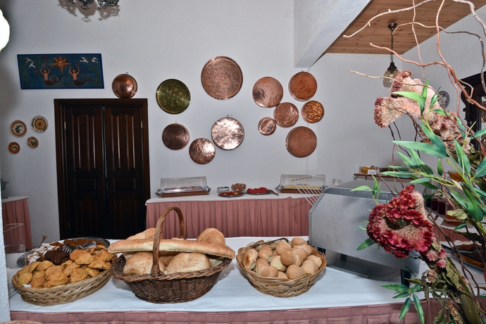 Imagen del bar/restaurante del Hotel Prince Stafilos. Foto 6