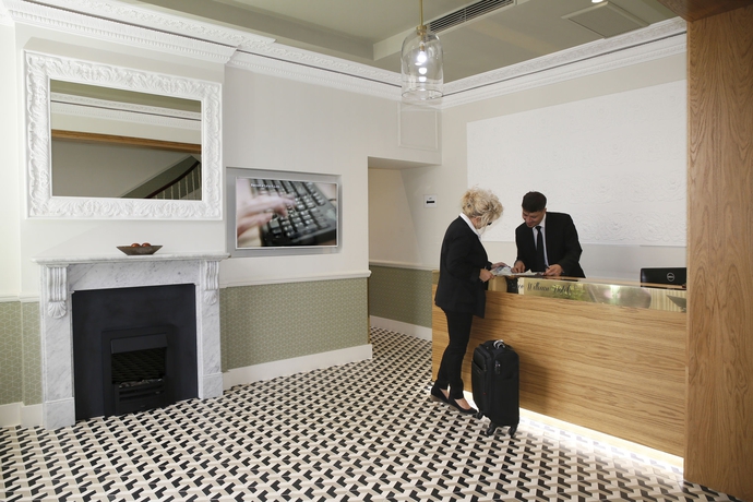 Imagen de los interiores del Hotel Prince William. Foto 15