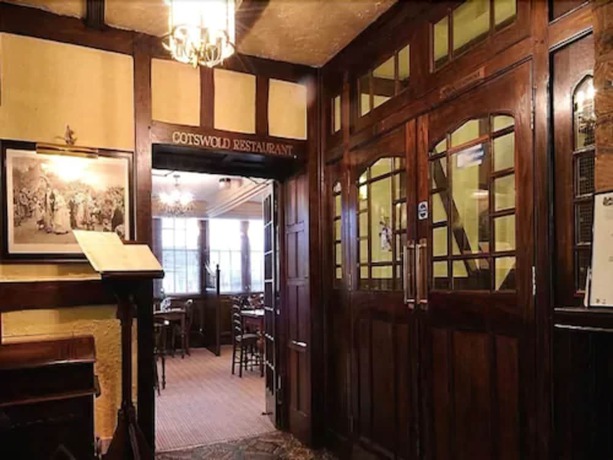 Imagen del bar/restaurante del Hotel Prince of Burford. Foto 3