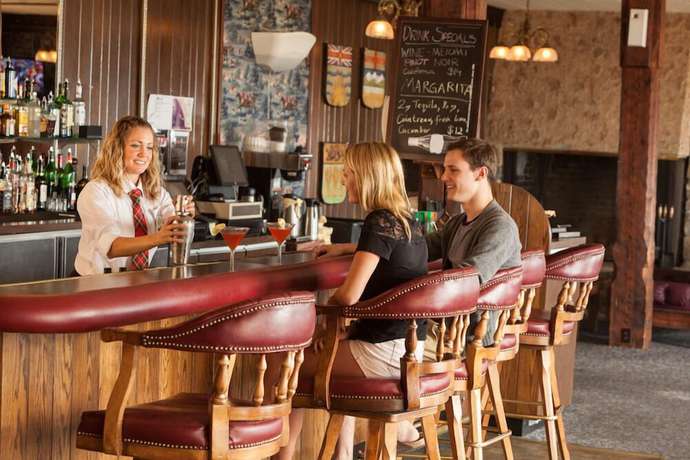 Imagen del bar/restaurante del Hotel Prince of Wales, Waterton Park. Foto 2