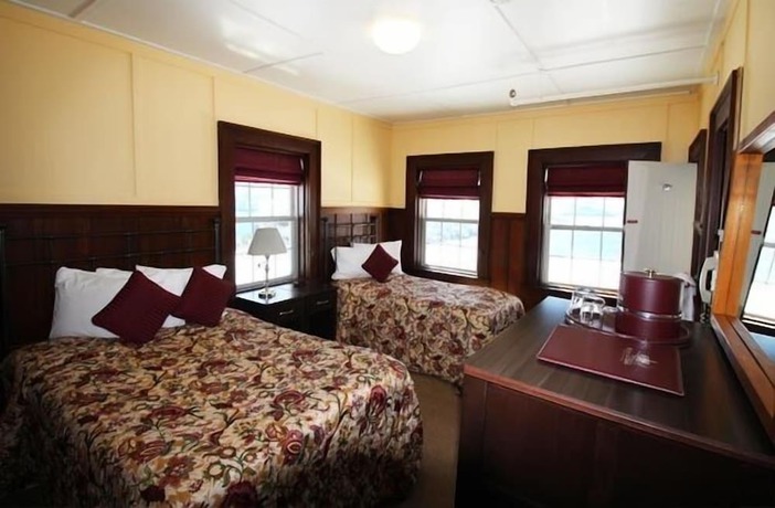 Imagen de la habitación del Hotel Prince of Wales, Waterton Park. Foto 12