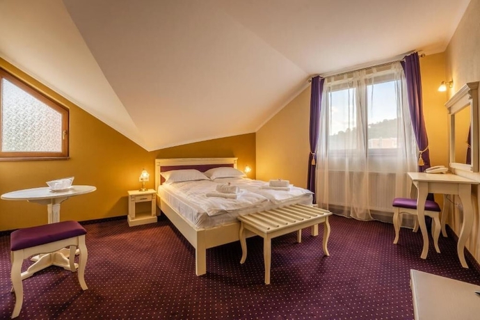 Imagen de la habitación del Hotel PrincesSophie. Foto 17