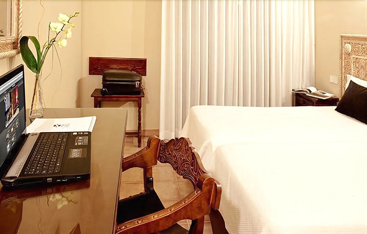 Imagen de la habitación del Hotel Princesa Galiana. Foto 9