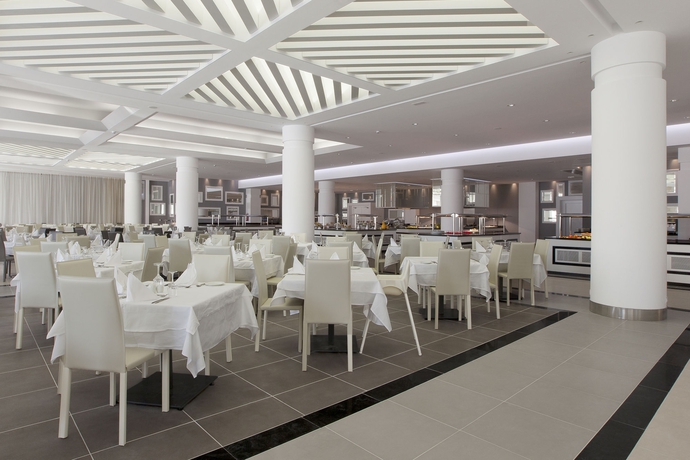 Imagen del bar/restaurante del Hotel Princess Andriana Resort and Spa – Ultra All Inclusive. Foto 7