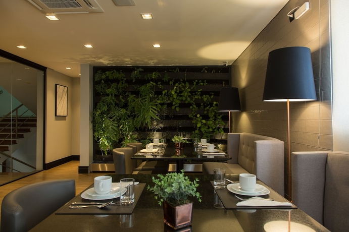 Imagen del bar/restaurante del Hotel Princess Express. Foto 2