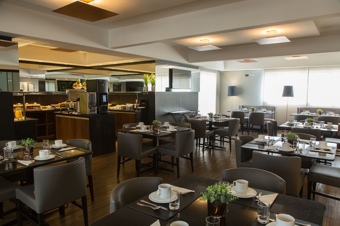 Imagen del bar/restaurante del Hotel Princess Express. Foto 4