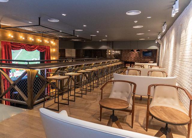 Imagen del bar/restaurante del Hotel Princess Family Club Bavaro. Foto 14