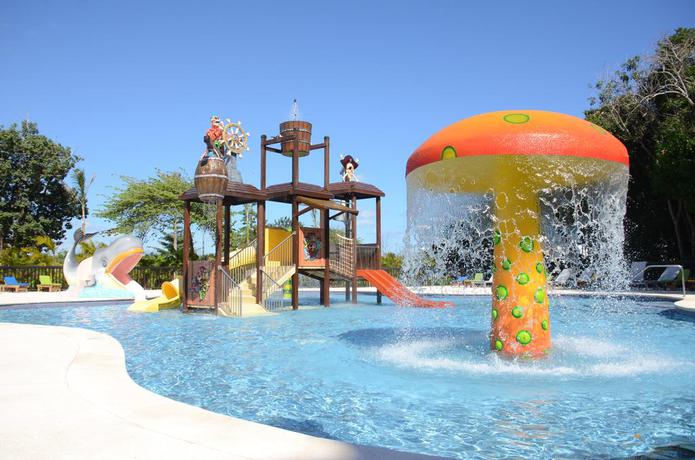Imagen de la piscina del Hotel Princess Family Club Riviera. Foto 9