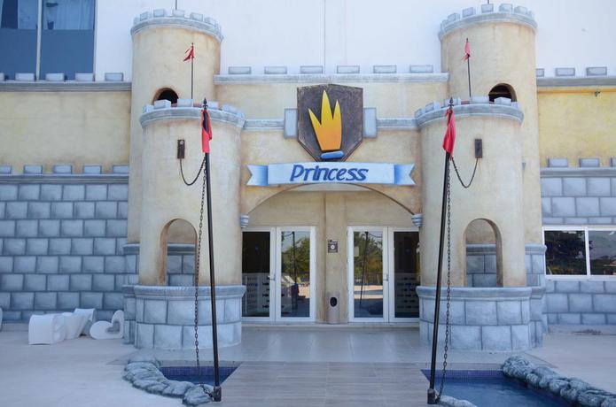 Imagen de los exteriores del Hotel Princess Family Club Riviera. Foto 5