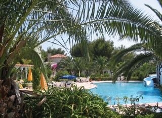 Imagen de la piscina del Hotel Princess Garden Resort. Foto 5