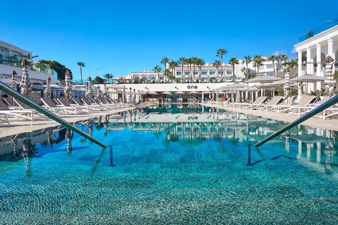Imagen de la piscina del Hotel Princess Inspire Tenerife. Foto 16