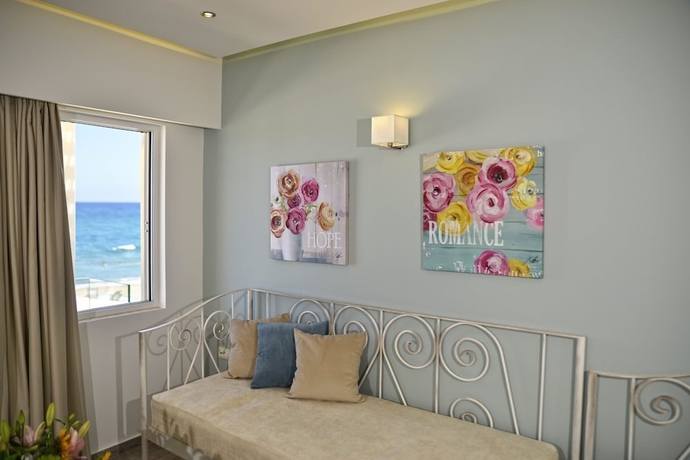Imagen de la habitación del Hotel Princess Irini Sea Front. Foto 3