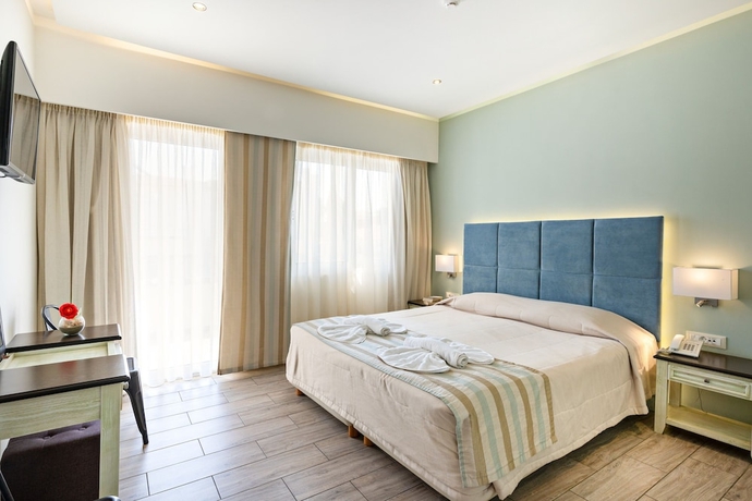Imagen de la habitación del Hotel Princess Irini Sea Front. Foto 4