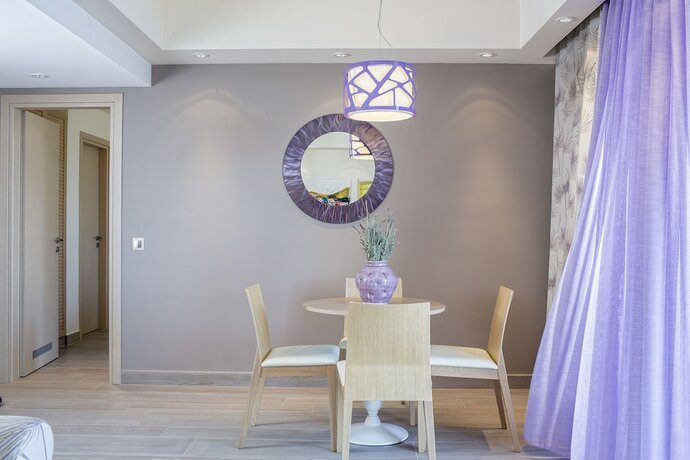 Imagen de la habitación del Hotel Princess Kyniska Suites. Foto 12