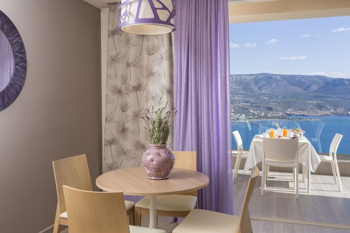 Imagen de la habitación del Hotel Princess Kyniska Suites. Foto 15