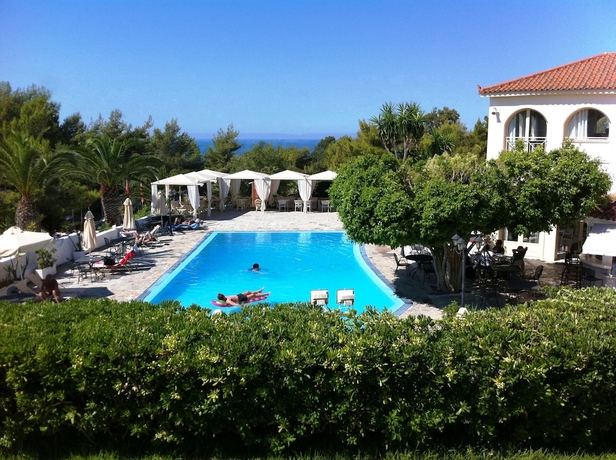 Imagen de la piscina del Hotel Princess, Lassi. Foto 18